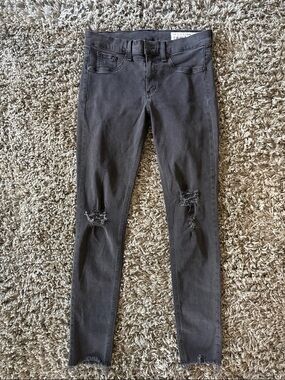 NWOT Women’s Rag & Bone Black Distressed Skinny Jeans